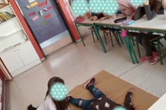 1 Γνωρίζοντας την ηρωίδα